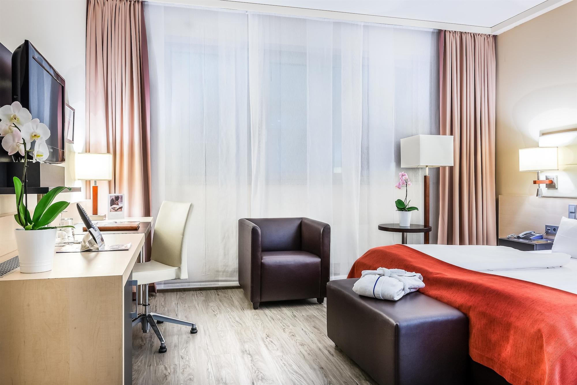 Western Premier Novina Hotel