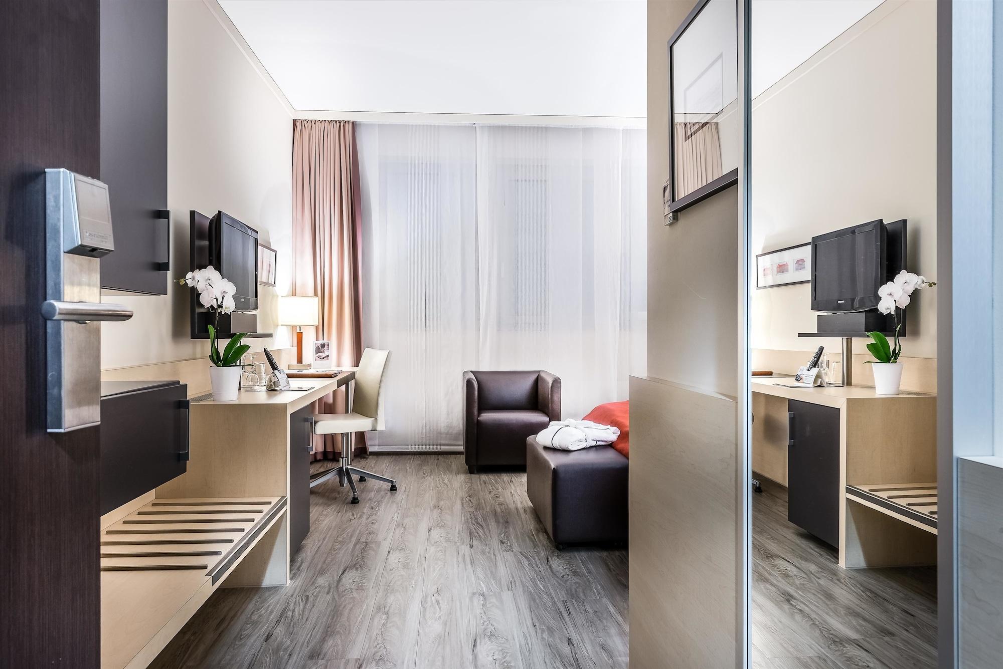 Hotel Western Premier Novina