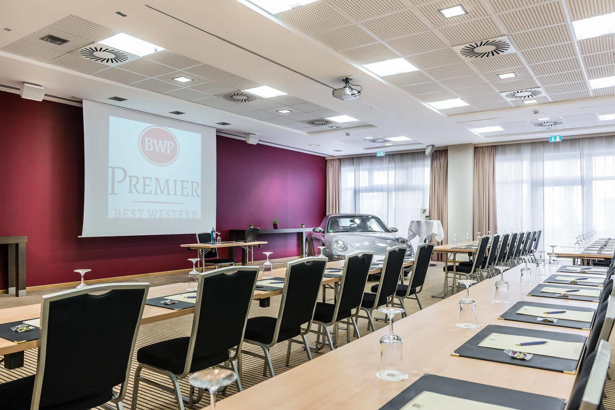Western Premier Novina Hotel